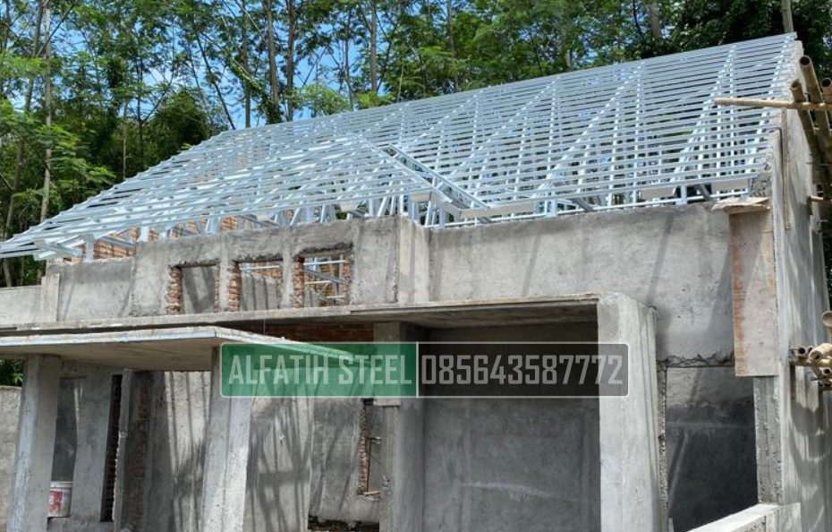 pemasangan rangka atap bajaringan alfatih steel